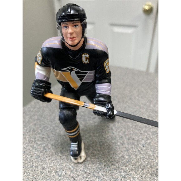 Hockey  2001 Hallmark Keepsake Ornament JAROMIR JAGR Pittsburgh Penguins Hockey - Picture 9 of 16